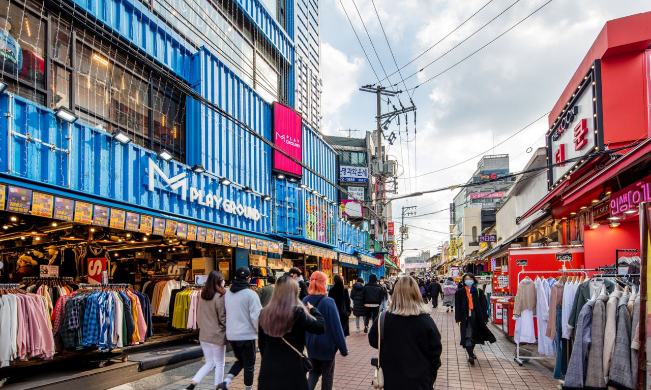 홍대 거리 서울 트렌드 카페 쇼핑 외국인 관광 MZ세대