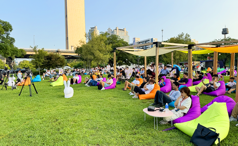 서울 여의도 한강공원 서울스프링페스티벌 봄 공연 야경 피크닉