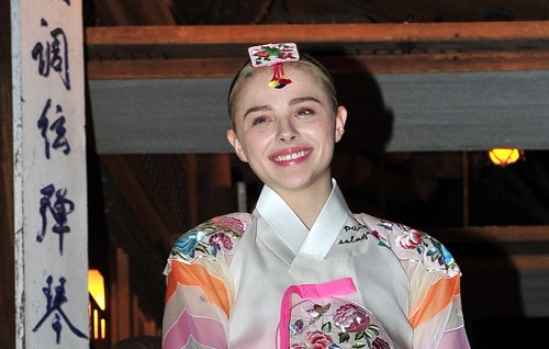 클로이 모레츠 한복 북촌한옥마을 외국인 한국 전통체험