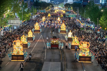 연등회 야간 퍼레이드 종로 청계천 광화문 서울 5월 축제