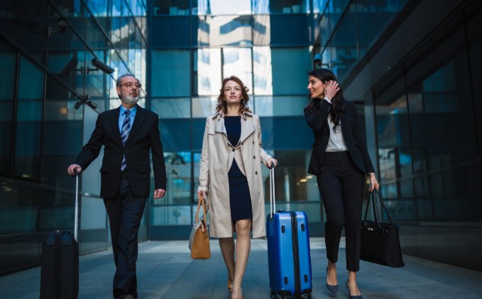 코스모진 스페셜리스트 가이드 라인업 - 외국인 VIP 전문 가이드 시스템