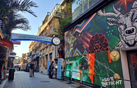 Itaewon multicultural street Seoul free walk